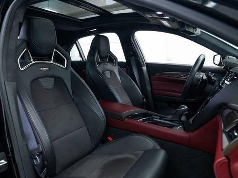 Used 2018 Cadillac CTS V RWD image 26