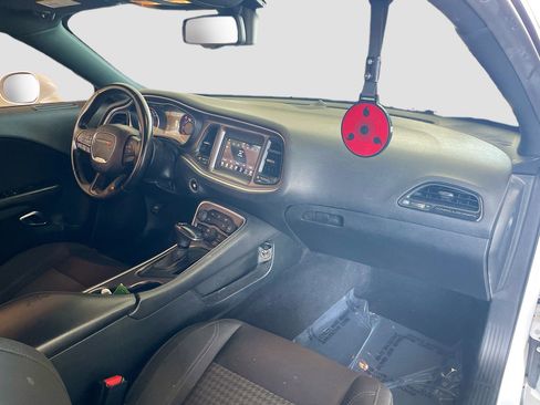Used 2019 Dodge Challenger SXT RWD image 14