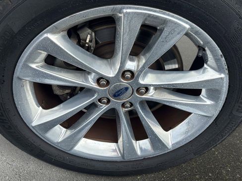 Used 2018 Ford Explorer Limited w/ Equipment Group 301A image 10