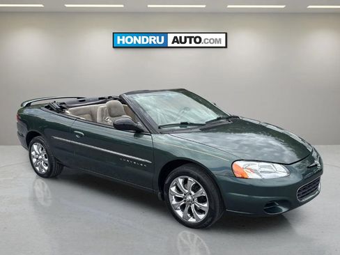 Used 2001 Chrysler Sebring LX FWD image 3