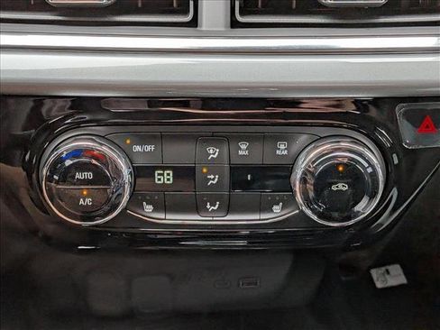 New 2026 Chevrolet Trax LT w/ Sunroof Package image 13