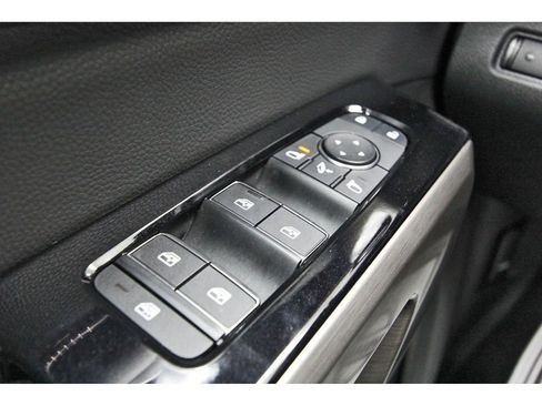 Used 2024 Nissan Pathfinder Platinum FWD image 19