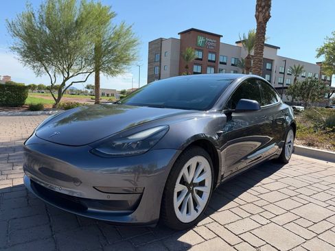 Used 2022 Tesla Model 3 Standard Range RWD image 6