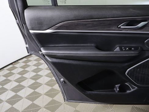 Used 2021 Jeep Grand Cherokee L Limited w/ MOPAR Finishing Package image 28