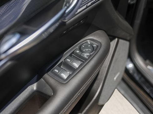 Used 2022 Cadillac XT5 Sportv AWD/4WD image 23