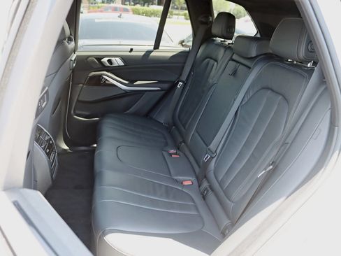 Used 2019 BMW X5 xDrive40i w/ M Sport Package AWD/4WD image 36