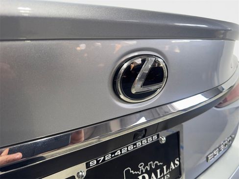 Used 2023 Lexus ES 300h w/ Premium Package image 21