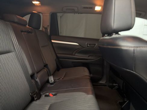 Used 2015 Toyota Highlander Plus image 31