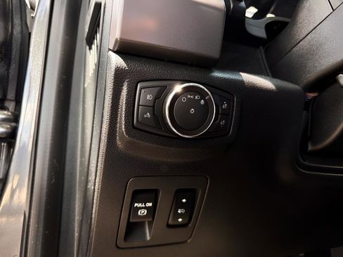 Used 2018 Ford F150 XLT w/ Equipment Group 302A Luxury RWD image 14
