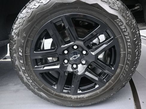 Used 2025 Chevrolet Silverado 1500 LT Trail Boss w/ LT Trail Boss Premium Package AWD/4WD image 10