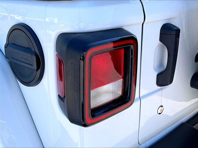 Used 2019 Jeep Wrangler Unlimited Rubicon AWD/4WD image 29