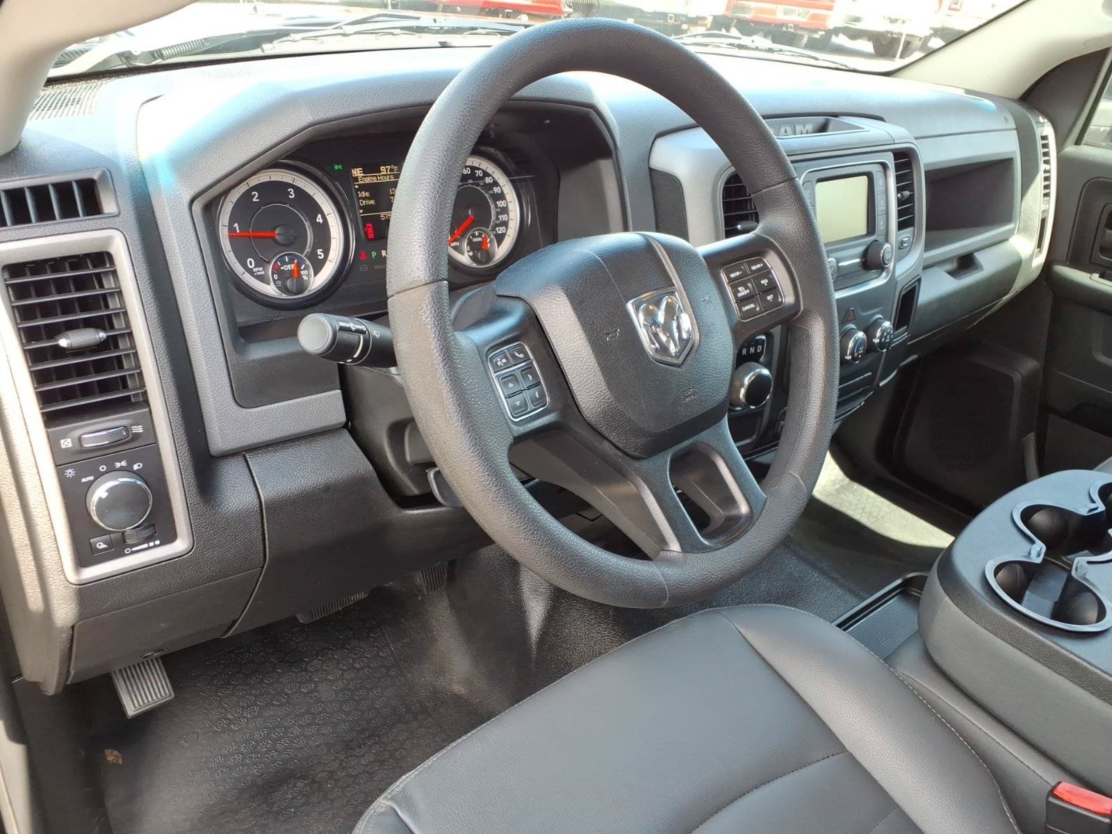 Used 2019 RAM 1500 Tradesman w/ Chrome Appearance Group RWD image 18