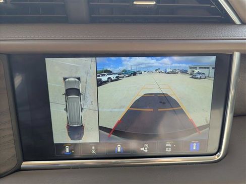 Used 2023 GMC Yukon XL Denali RWD image 13