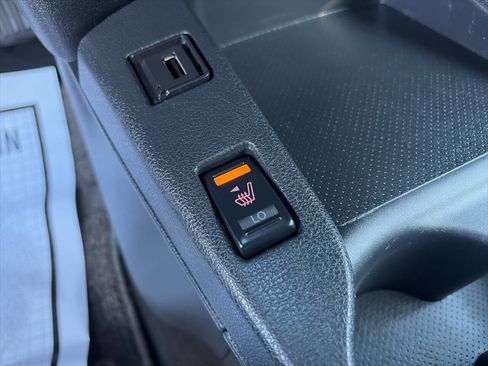 Used 2016 Nissan Leaf SV w/ Premium Package image 36