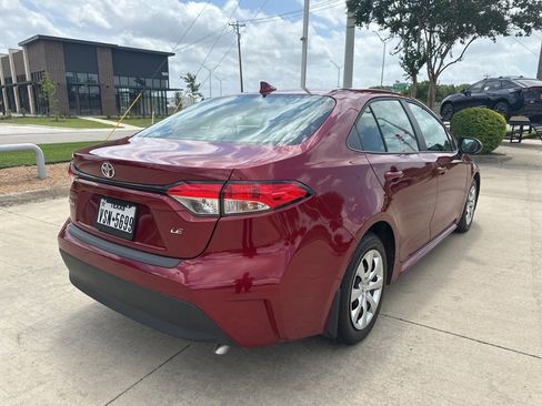 Used 2025 Toyota Corolla LE FWD image 5