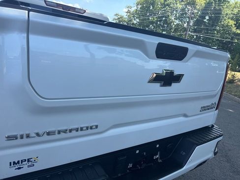 Used 2021 Chevrolet Silverado 1500 High Country w/ Technology Package AWD/4WD image 34