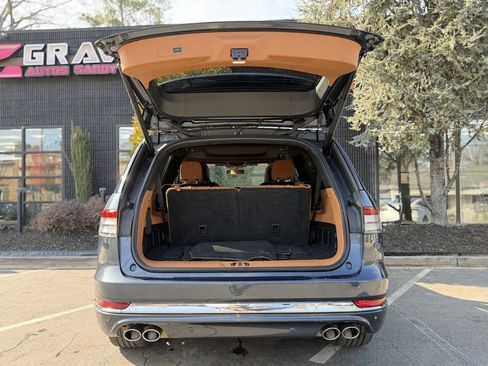 Used 2023 Lincoln Aviator Black Label image 17