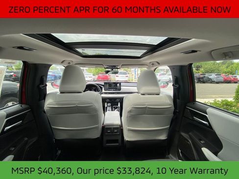 New 2025 Mitsubishi Outlander SE image 26