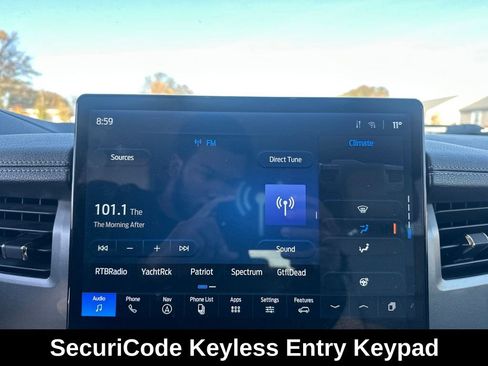 Used 2023 Ford Expedition Max XLT image 15