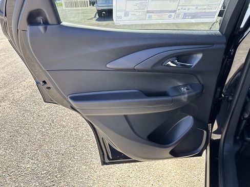New 2026 Chevrolet TrailBlazer LT w/ Convenience Package FWD image 37
