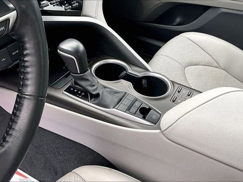 Used 2023 Toyota Camry XLE w/ Navigation Package image 18