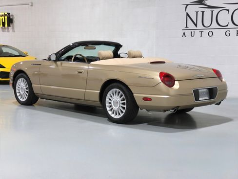 Used 2005 Ford Thunderbird image 45