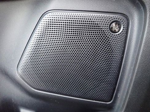 Certified 2024 Ford Escape Platinum w/ Premium Technology Package image 21