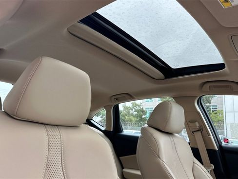 Certified 2025 Acura TLX w/ Technology Package image 17