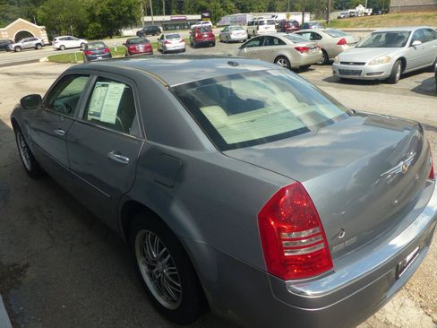 Used 2007 Chrysler 300 C RWD image 7