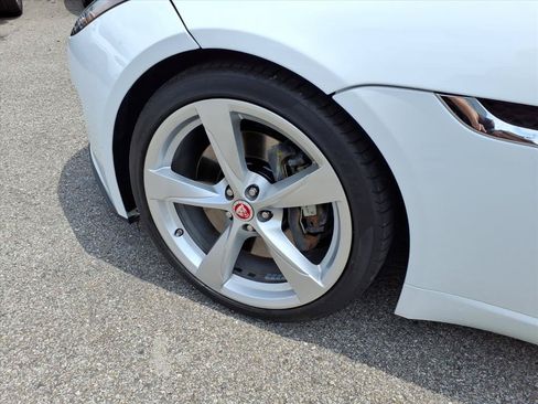 Used 2018 Jaguar F-TYPE Convertible RWD image 9