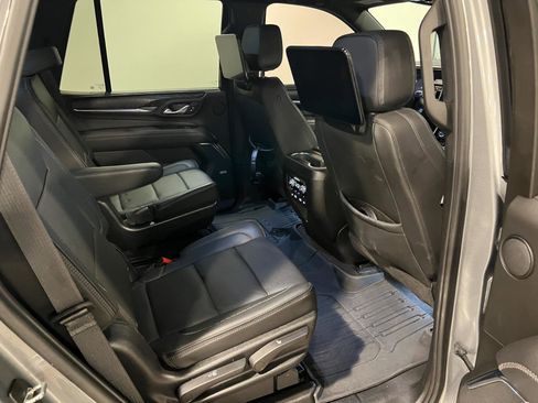 Used 2023 GMC Yukon Denali w/ Denali Reserve Package image 36