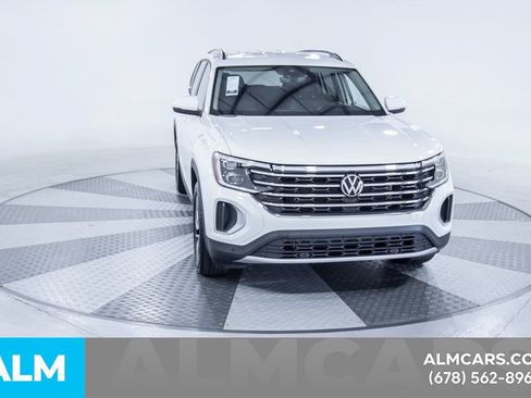 Used 2025 Volkswagen Atlas SE FWD image 15