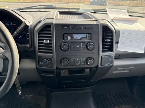 Used 2019 Ford F250 XL w/ Snow Plow Prep Package image 24