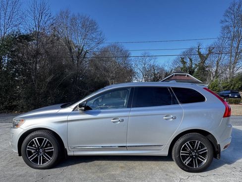 Used 2017 Volvo XC60 T5 Dynamic w/ Preferred Option Package image 4