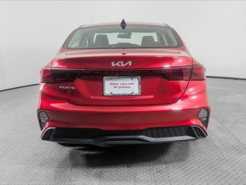 Used 2024 Kia Forte LXS FWD image 6