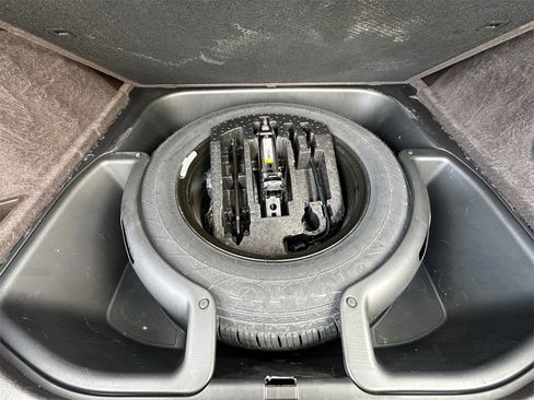 Used 2019 Jeep Grand Cherokee Overland image 49