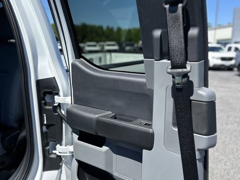 New 2025 Ford F350 XL w/ XL Chrome Package RWD image 21