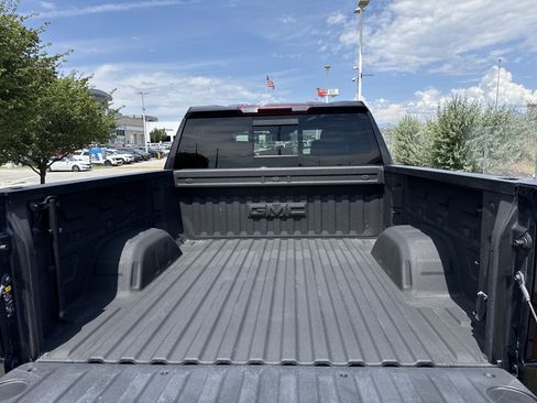 Used 2023 GMC Sierra 1500 SLT w/ SLT Convenience Package AWD/4WD image 31