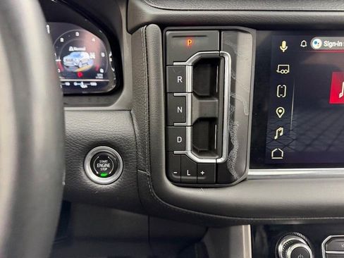 Used 2023 GMC Yukon XL Denali AWD/4WD image 19