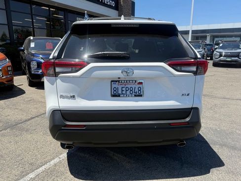 Used 2019 Toyota RAV4 XLE FWD image 10
