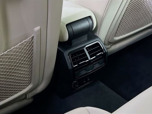 Used 2024 Audi Q3 2.0T Premium image 25