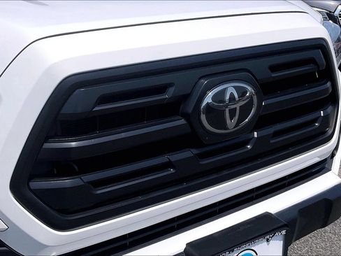 Used 2019 Toyota Tacoma SR w/ SX Package AWD/4WD image 29