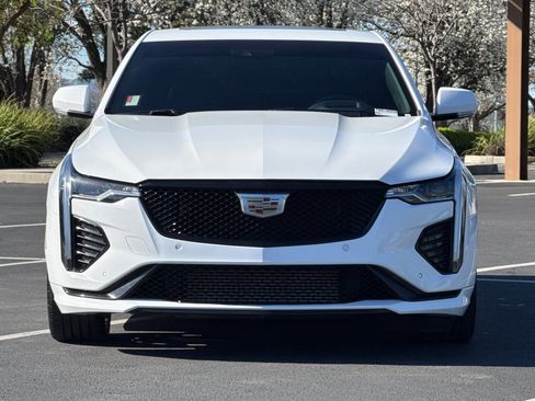 Used 2021 Cadillac CT4 V w/ Technology Package image 10