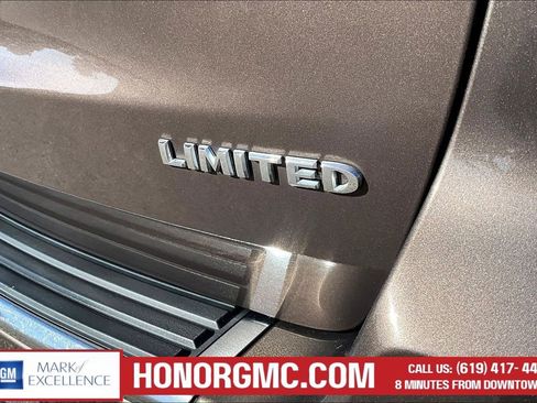 Used 2017 Jeep Grand Cherokee Limited image 24