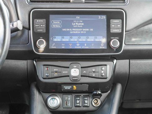 Used 2021 Nissan Leaf SV image 18