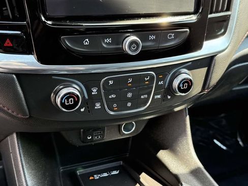 Certified 2023 Chevrolet Traverse RS AWD/4WD image 19