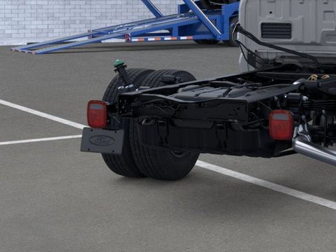 New 2026 Ford F350 4x4 Crew Cab DRW Super Duty image 21