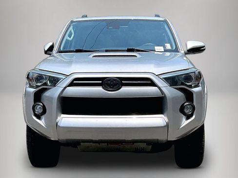 Used 2020 Toyota 4Runner TRD Off-Road Premium w/ Moonroof Package AWD/4WD image 3