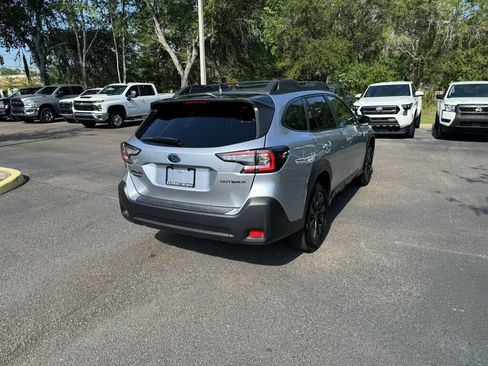 Used 2025 Subaru Outback Onyx Edition AWD/4WD image 11