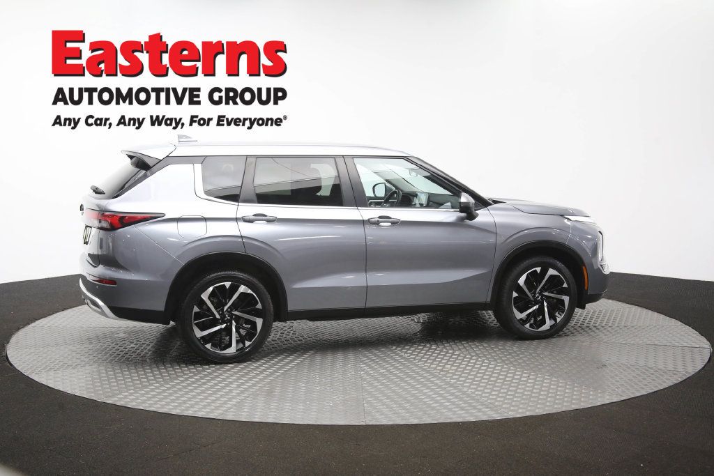 Used 2024 Mitsubishi Outlander SE FWD image 44